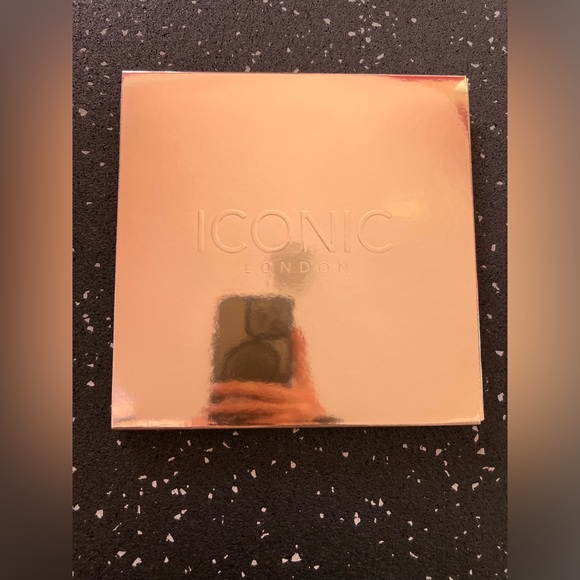 ICONIC LONDON - Sunset to Sunrise Eyeshadow Palette - Picture 7 of 11